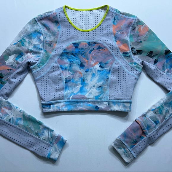 Lululemon Tops - Lululemon Paddle Crop Top Womens Size 2 Reversible Mesh Warpstreme White/Silver